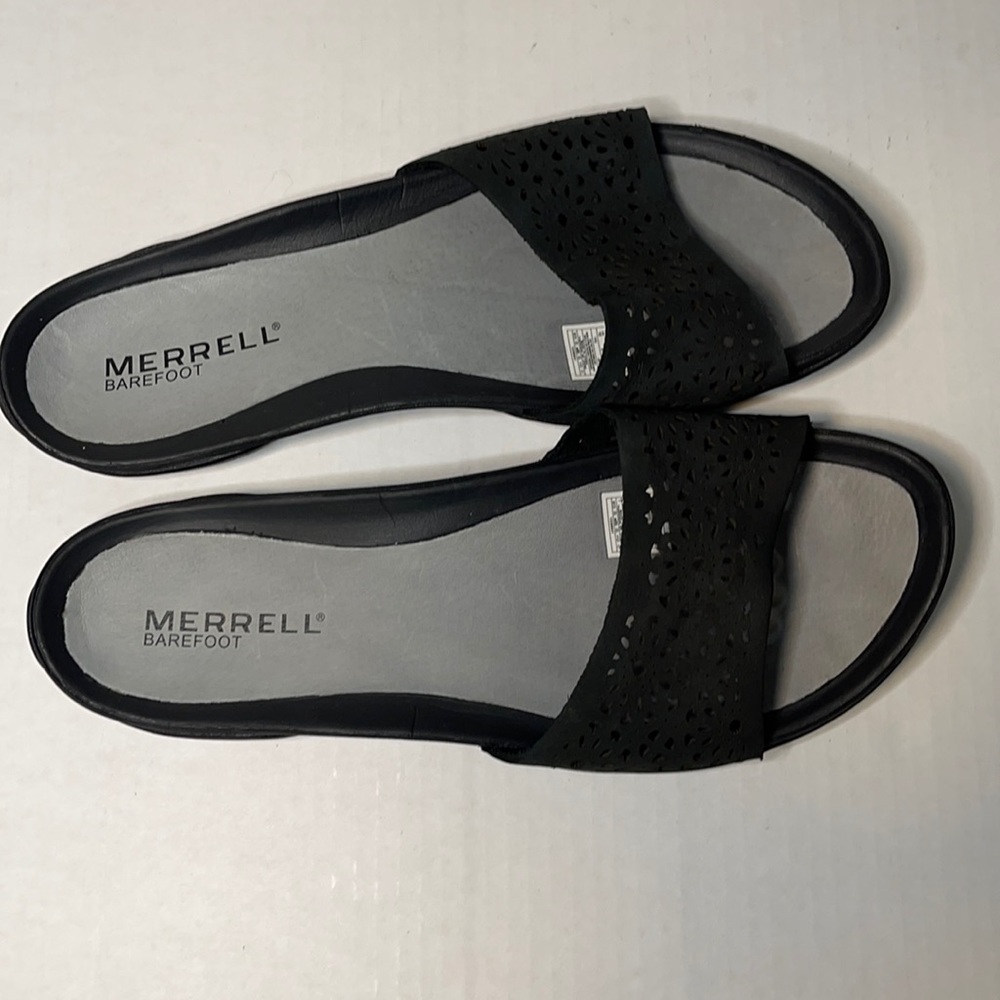 Merrell Barefoot Women’s Black Sandal sz 10
